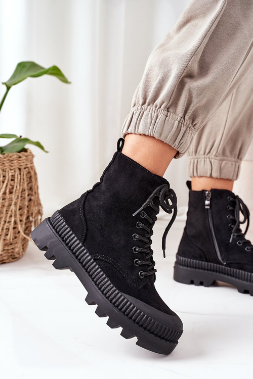 Semišové topánky na čiernej