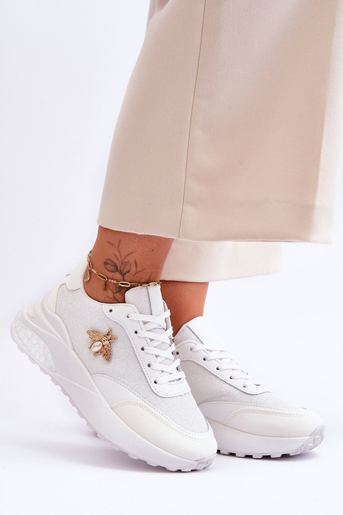 Lesklá sportovní obuv s zdobením Bíle Seneca