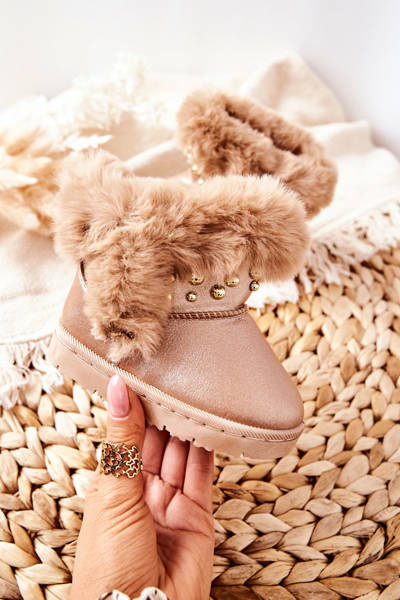 Detské snehové topánky izolované kožušinovým ružovým zlatom bonni