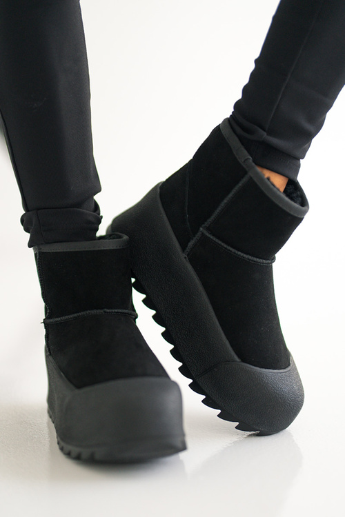 Zateplené semišové snehule na platforme Big Star OO274A213 čierne