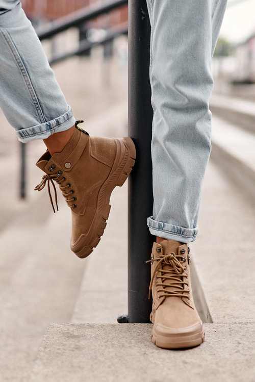 Ocieplené semišové dámské botky traperky béžové Jailina