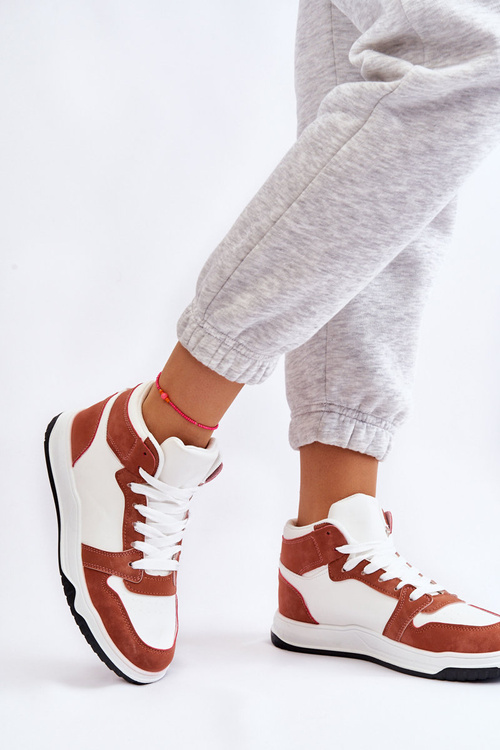 Vysoké dámske športové topánky povesti biele a ťavové tenisky