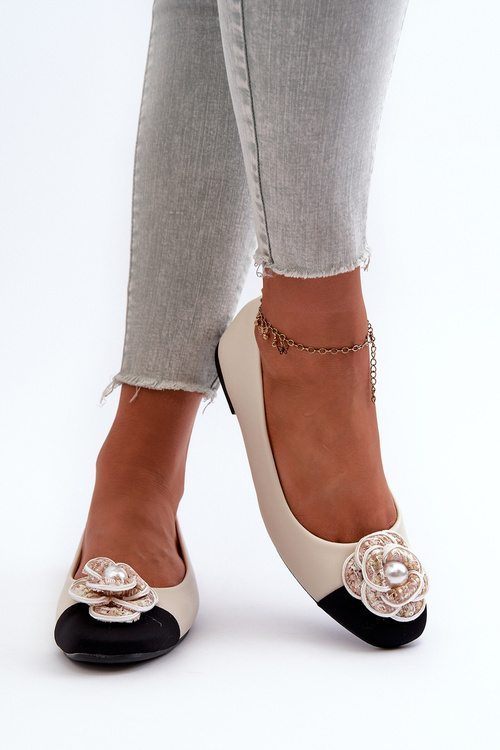 Dámské baleríny z ekologické kůže s ozdobným detailem béžové Divinella