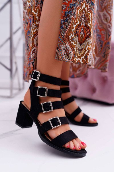 Dámske sandále na stĺpe Gladiators Black Suede Nella