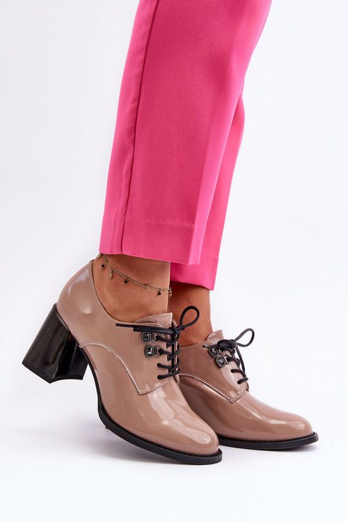 Dámské lakované polobotky na podpatku béžové Nelione