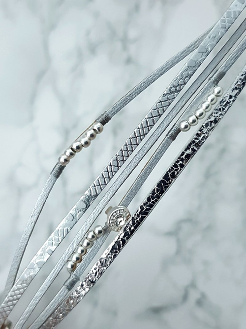 Dámský náramek kožený řemínek stříbrna korálky Michiko