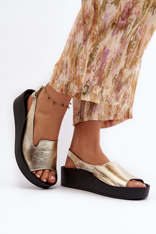 Zazoo 2893 Dámske kožené sandále na hrubej podrážke zlaté