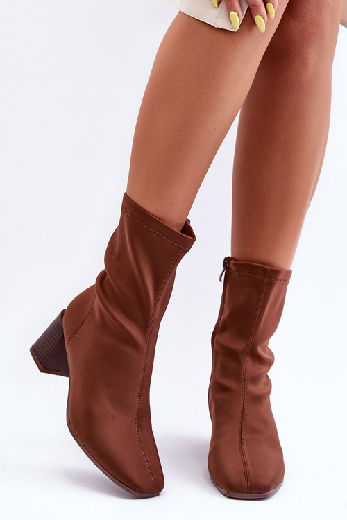 Materiálne brokes bronzová amisa