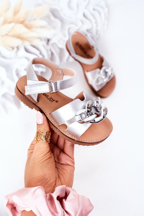 Detské sandále s reťazovým strieborným buffom