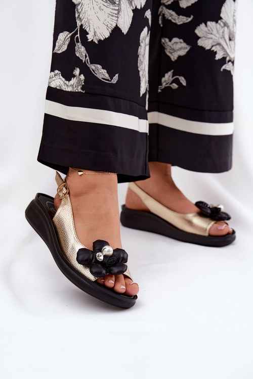 Dámske sandále s ozdobným kvetom zlaté Divonne