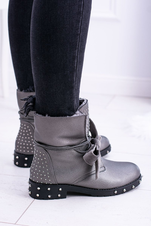 Izolované topánky žien s hrotmi a kamienkami striebro Neso