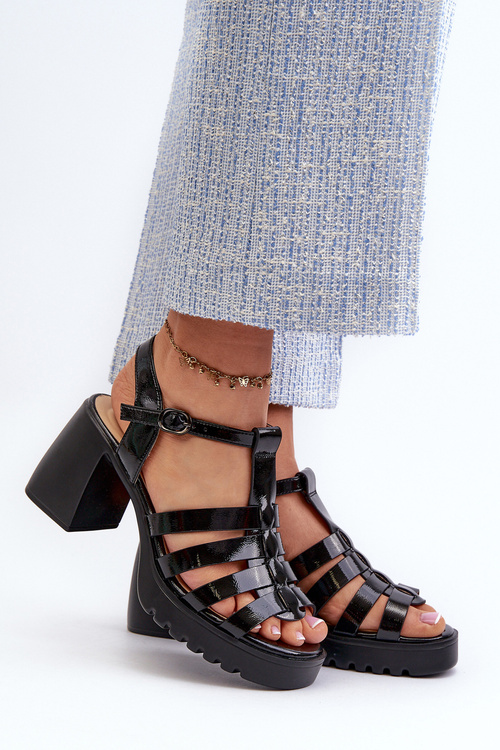 Lakovane Kožené Dámske Sandále Na Podpätku Čierne Vinceza 66621