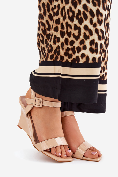 Lakované Dámské Sandály Na Klínu Nude Vliraya