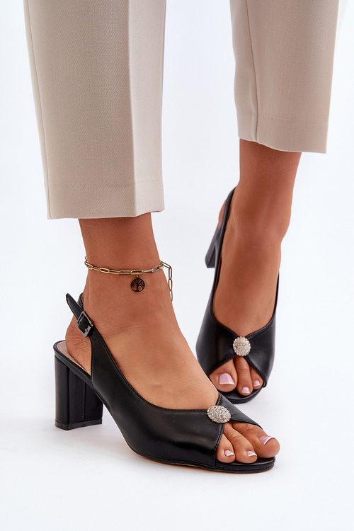 Elegantní Sandály Na Podpatku S Ozdobou Černé Trasea