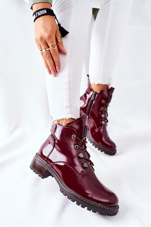 Lastúrny izolovaný burgundský claghan