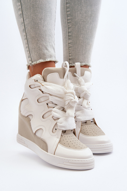 Dámske tenisky na klinu biele Leoppa