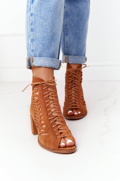 Semišové Prolamované Boty Maciejka Camel 04040-29