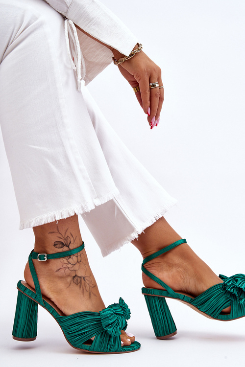 Módne sandále so zelenými vysokými podpätkami