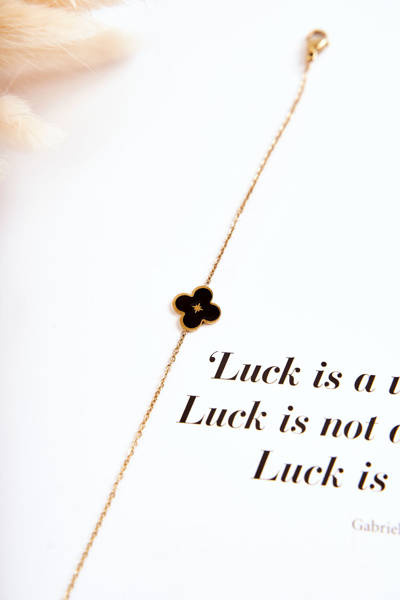 Dámsky náramok s čiernou a zlatou dekoráciou