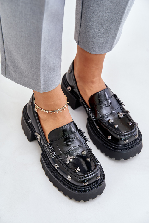 Dámské Lakované Kožené Polobotky S Dekoracemi D&A MR880-103 Černé