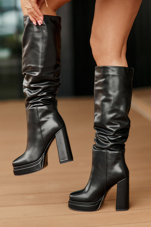 Nazúvacie čižmy na opätku a platforme s riasením zateplené čierne Beridra