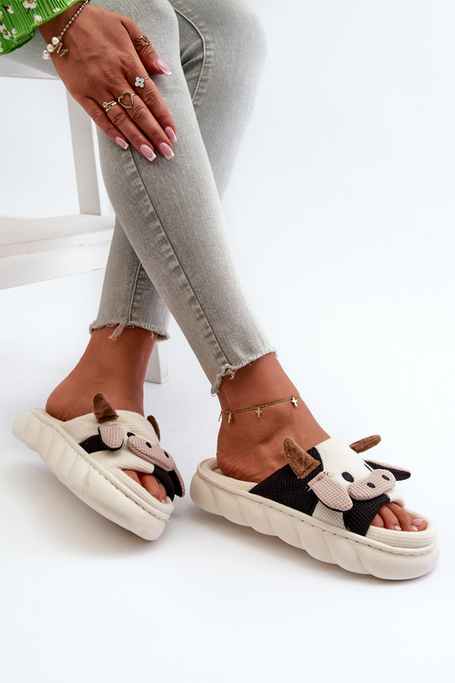 Měkké a pohodlné dámské pantofle Krávy světle béžové Paivessa