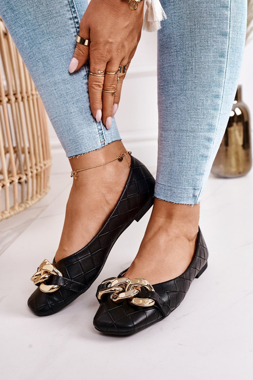 Elegantné prešívané baleríny s čiernym kokosovým reťazcom