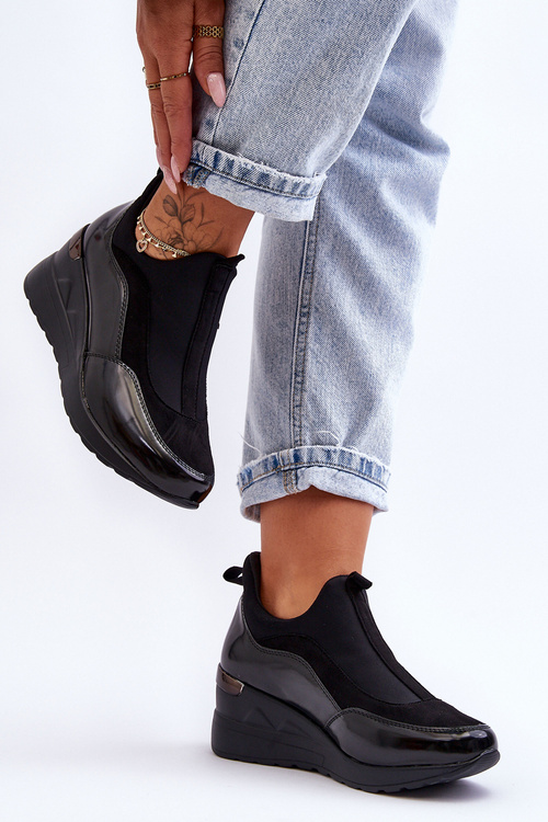 Dámske posuvné športové topánky na klinách čierna Farro