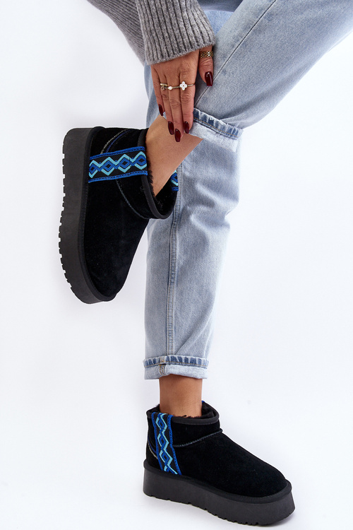 Dámske semišové snehové topánky na silnom jedinom čiernom vebissat