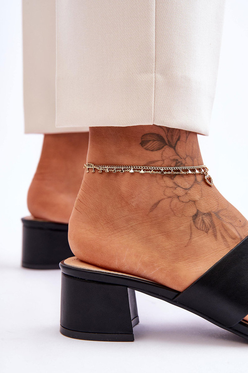 Klasické kožené pantofle na nízkém podpatku Černá Miley