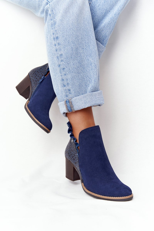 Dámske kožené topánky na Post Maciejka Navy 04833-17