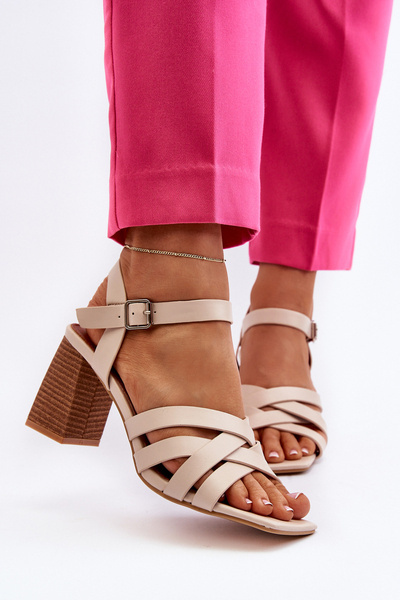 Dámske bežové sandále na opätku Opifiana