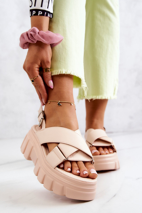 Kožené sandále na plošine béžovej béžovej plochy Betti