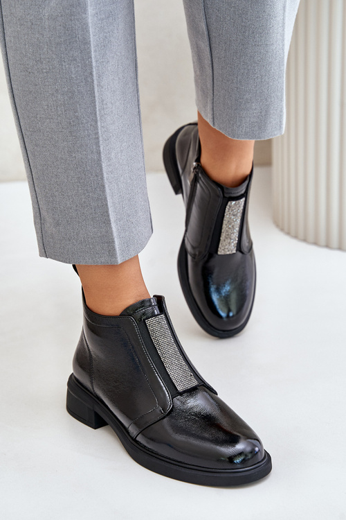 Kožené Lakované Nízke Čižmy S Dekoráciou Na Zips D&A MR880-142 Čierne