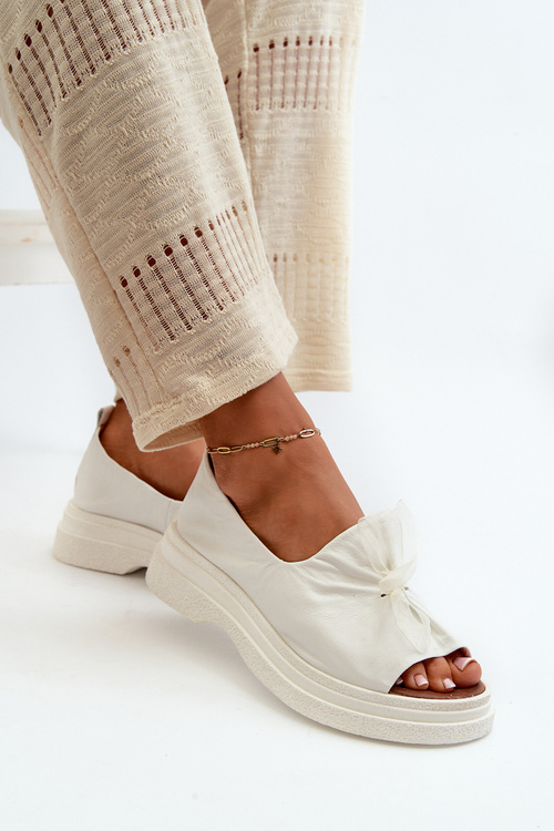 Biela Kožená Dámska Sandália S Mašličkou Zazoo 2939