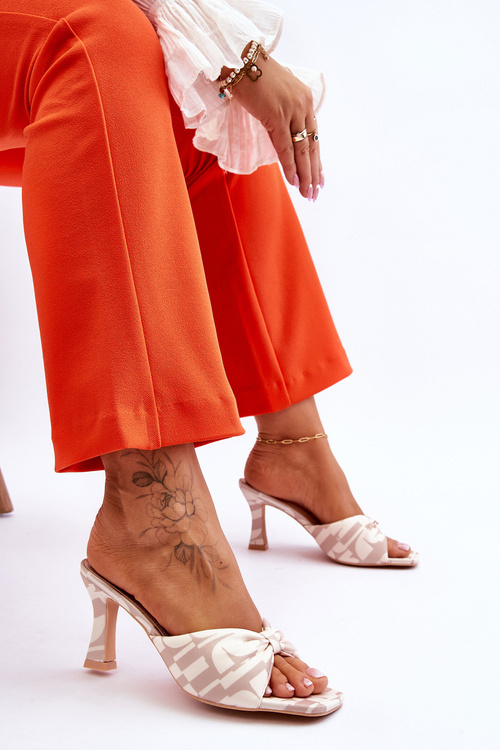 Módní vysoké podpatky v tisku Béžove Floria