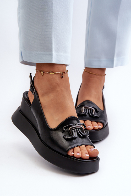 Dámske sandále na platforme a klínu s ozdobou čierne Janesca