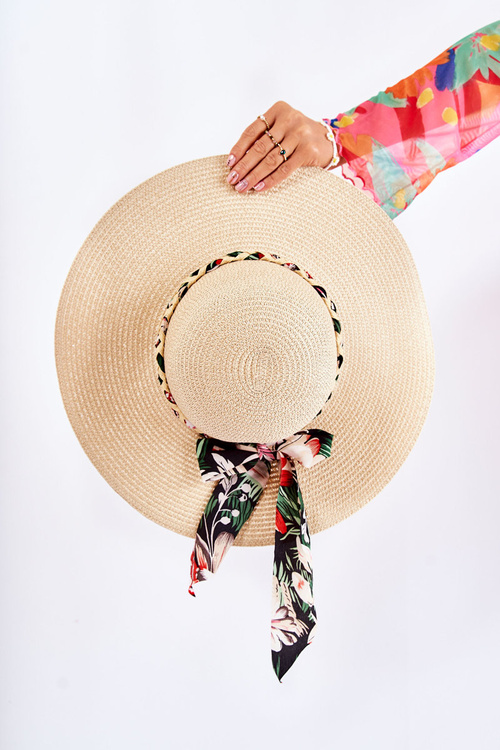 Dámsky klobúk s čiernym pásom béžou Marsela