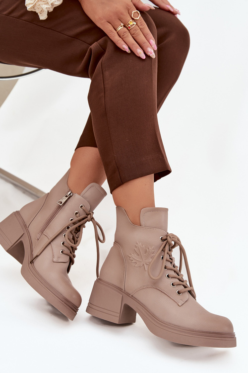 Dámské kožené kotníkové boty na podpatku vyhřívané Vinceza 39950 béžové