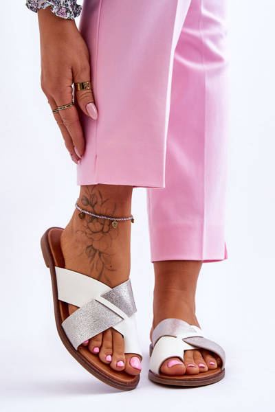 Klasické dámske kožené biele a strieborné žabky Nancy