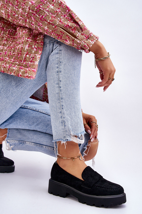 Klasické semišové topánky čiernych korinských mokasírov