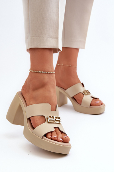 Zazoo 40419 Kožené Dámske Papuče S Výrezmi A Ozdobou Beige