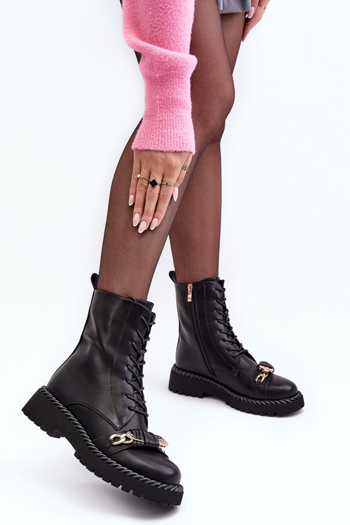 Pracovníci dámskych kožených topánok s dekoráciou Czarne S. Barski MR870-68