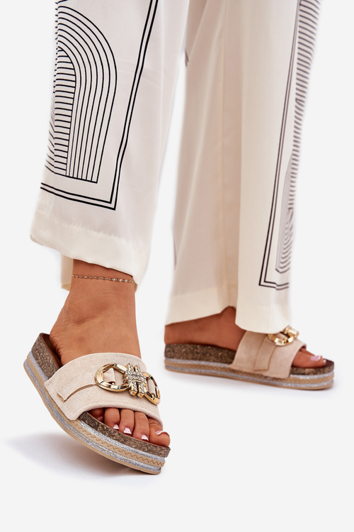 Dámské Pantofle Na Platformě S Leskem A Zlatou Dekorací Béžové Rilirea