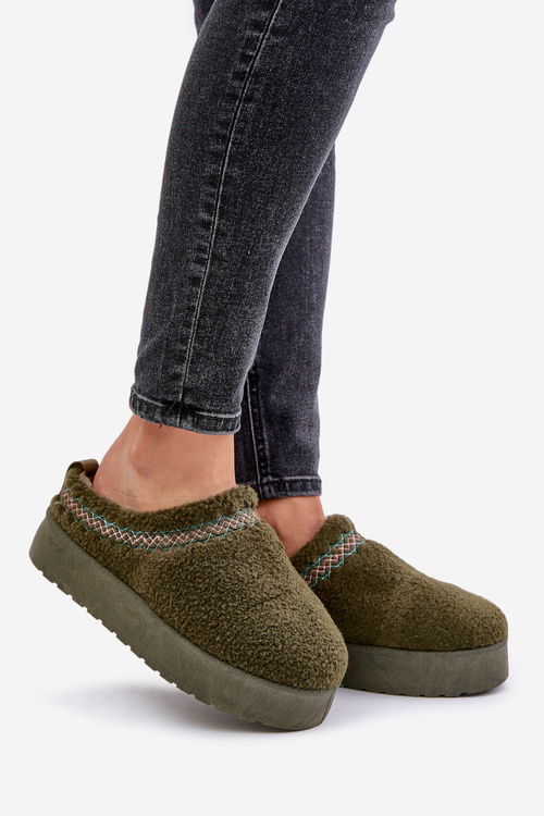 Sněžnice na platformě s ovčí kožešinou tmavozelené Mesirra