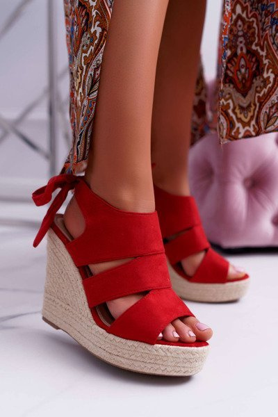 Dámske sandále na klinách červené yenga
