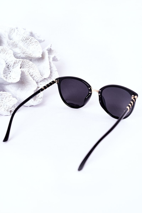 Slnečné okuliare s polarizáciou čiernou farbou