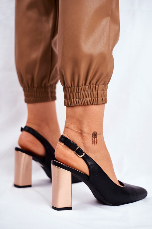 Čerpadlá na Zlatom post Sergio Leone PB218 čierna