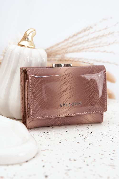 Lakovaný dámský peněženka s drobinky béžová Cermina