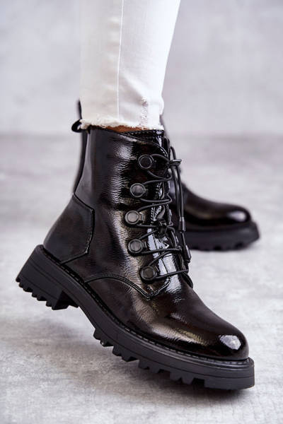 Ženské lakované izolované topánky s čiernou horskou zvlnením